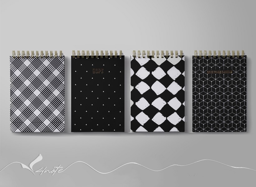 دفترچه‌ کاغذمشکی 80برگ 17*12 سیمی پترن